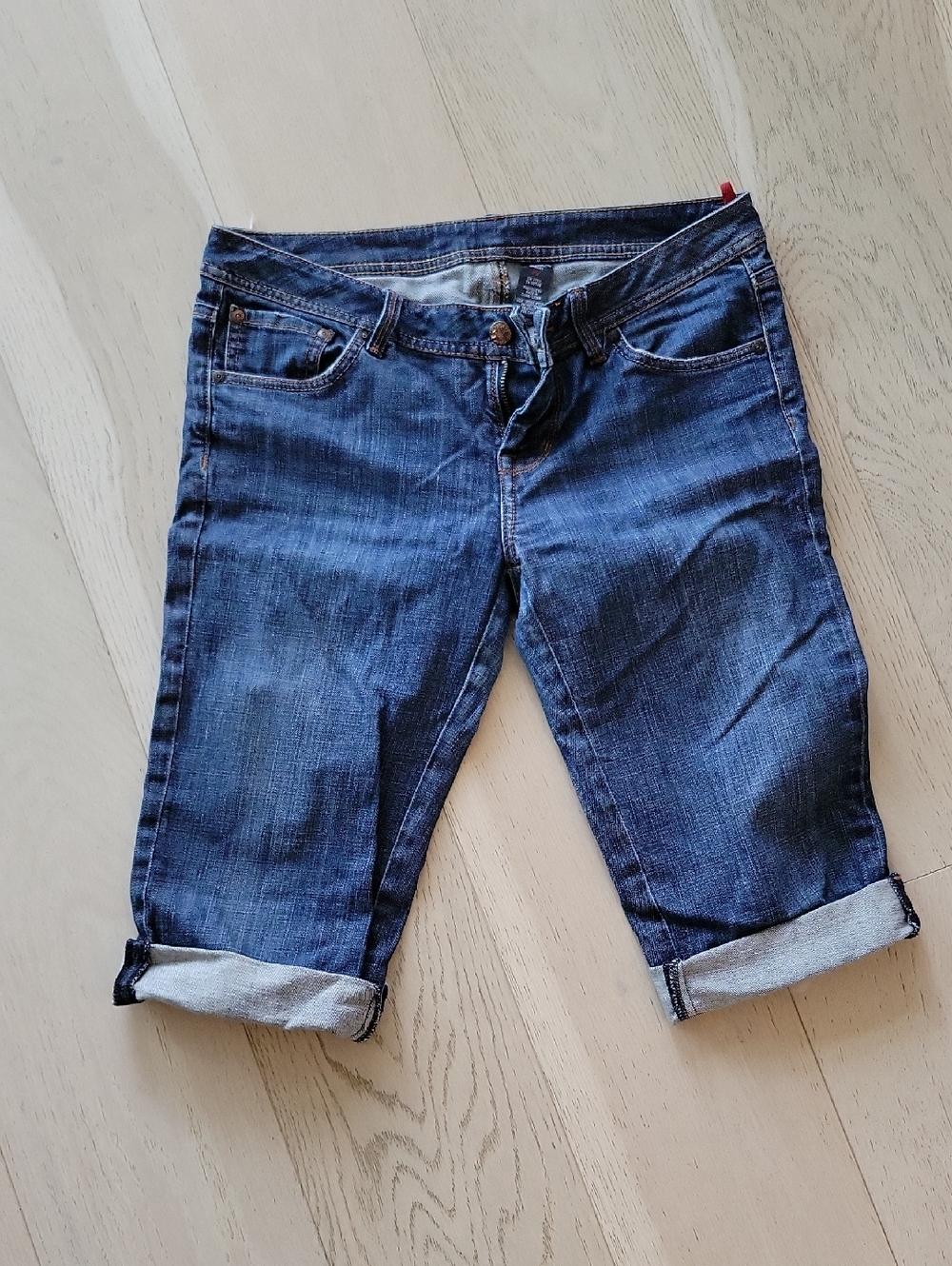 Guess Vintage Blue Denim Bermuda Roll Cuff Size 29